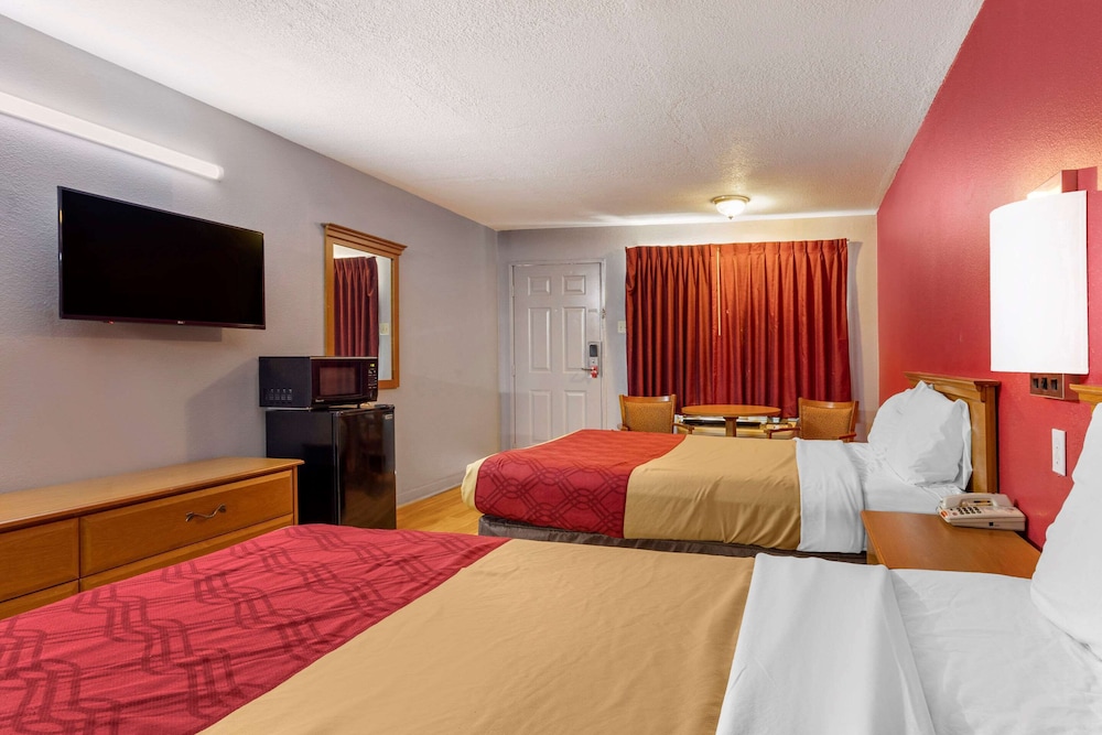 Standard Room, 2 Double Beds, Non Smoking photo 2