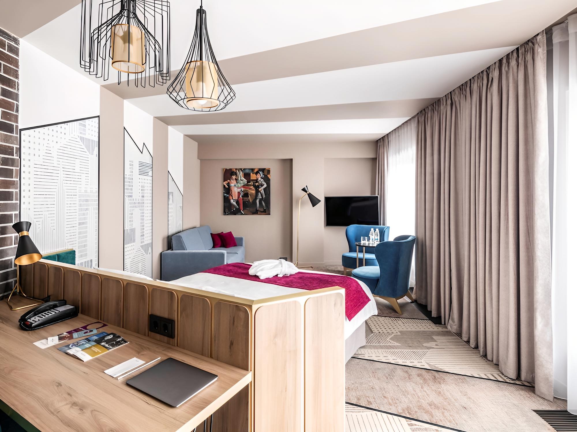 Deluxe Double Room, 1 Double Bed, City View (Family)