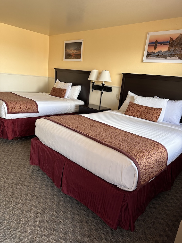 Deluxe Room, Non Smoking (Family Suite) photo 1