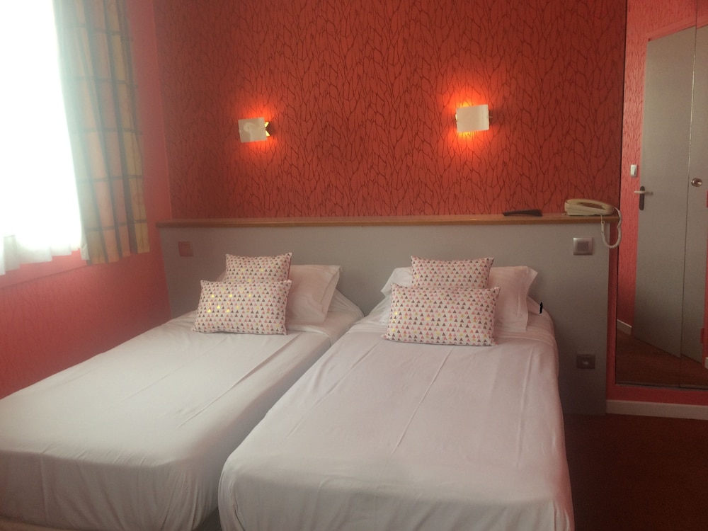 Superior Twin Room photo 3