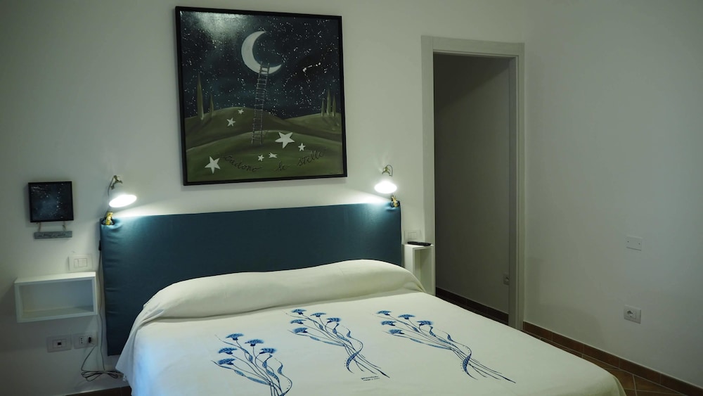 Standard Double or Twin Room, Private Bathroom, Garden View photo 1