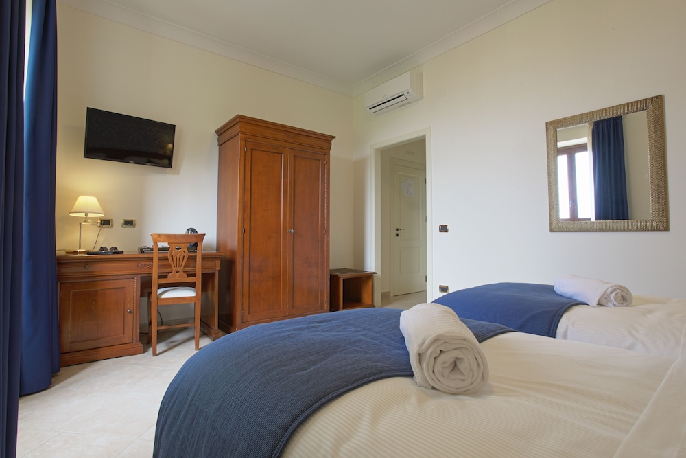 Superior Double Room - Photo 4