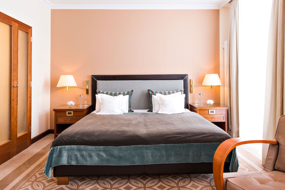 Premier Room