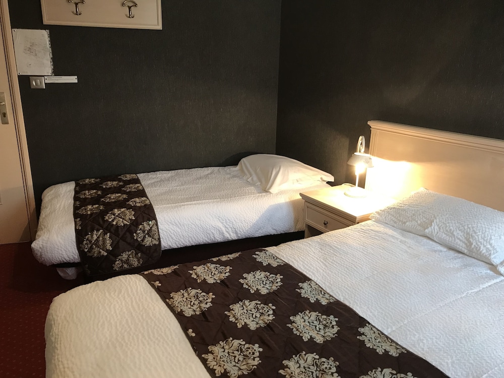 Standard Triple Room photo 2