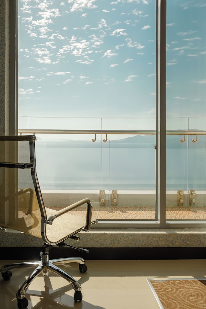 Executive Suite, Ocean View photo 3