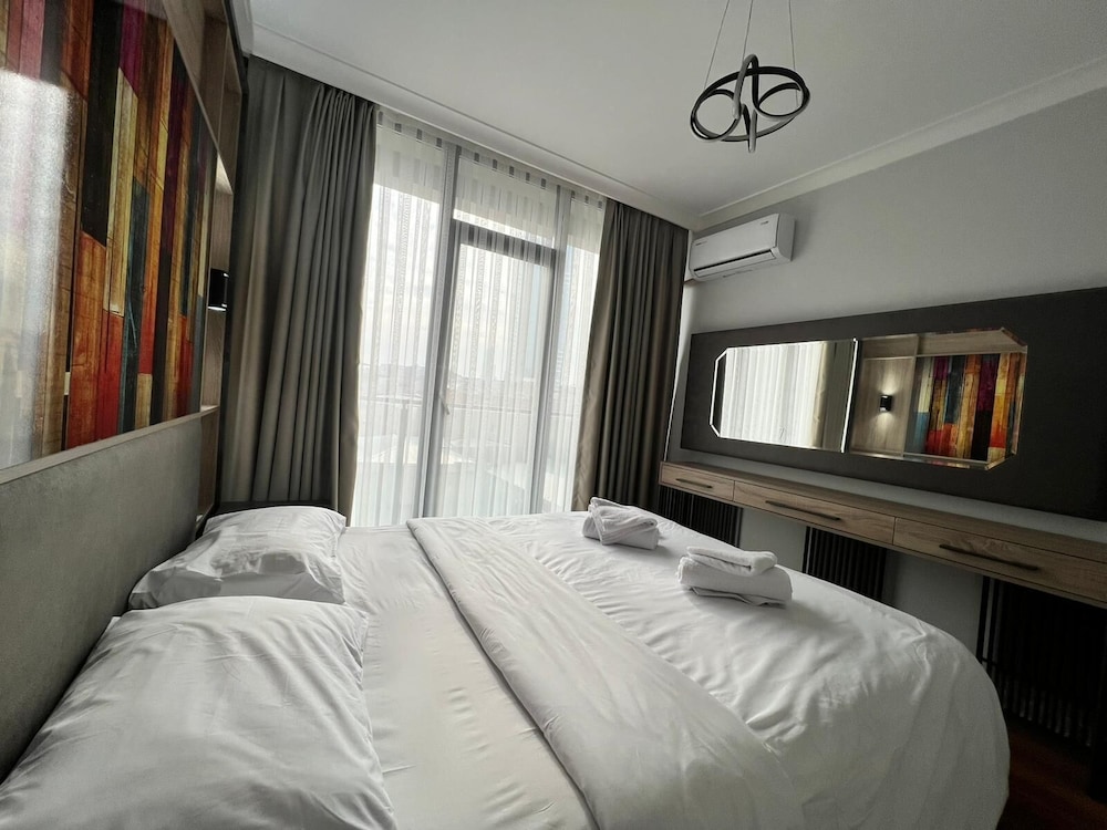 Luxury Apartment photo 2