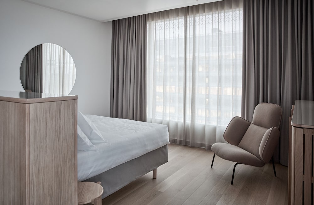 Superior Room, 1 Queen Bed (Extra Bed Possible) - Photo 5