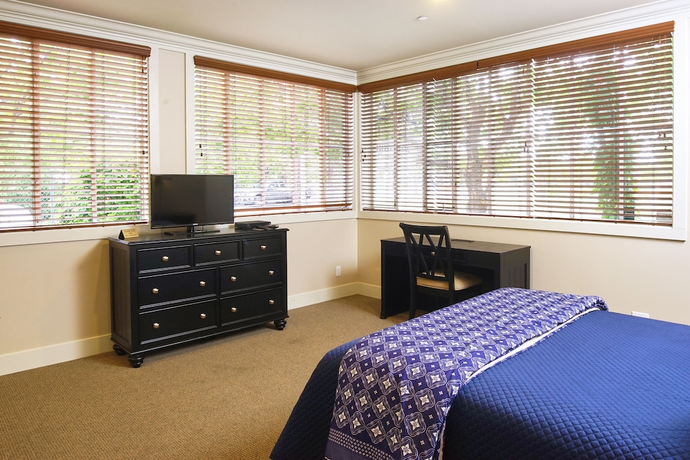 Carriage House 101
