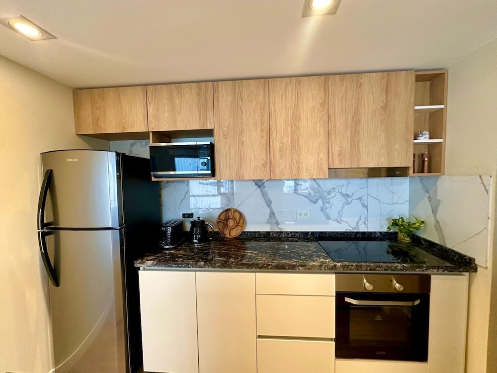 Family Apartment, 2 Bedrooms, Non Smoking, Partial Lake View photo 2