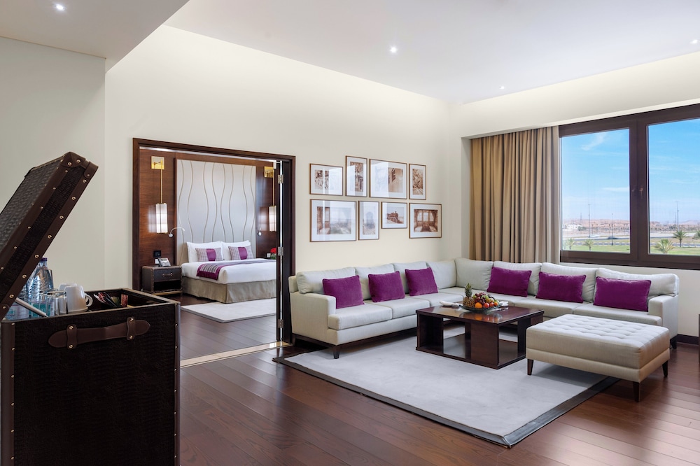 Grand Suite, 1 King Bed (Millennium) - Photo 7