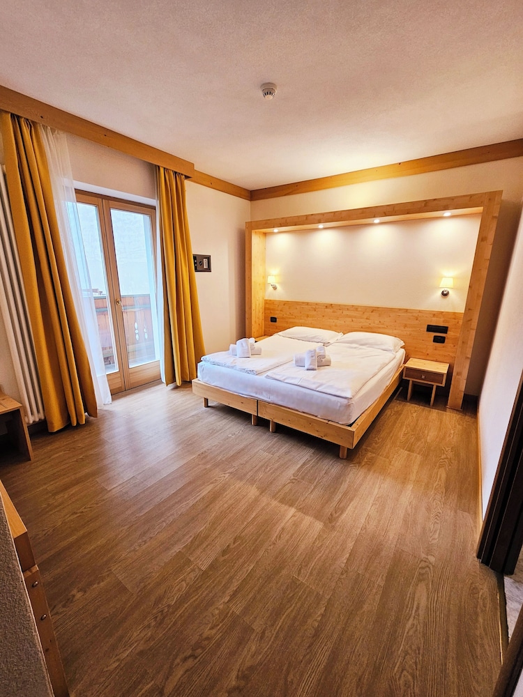 Double Room, Balcony