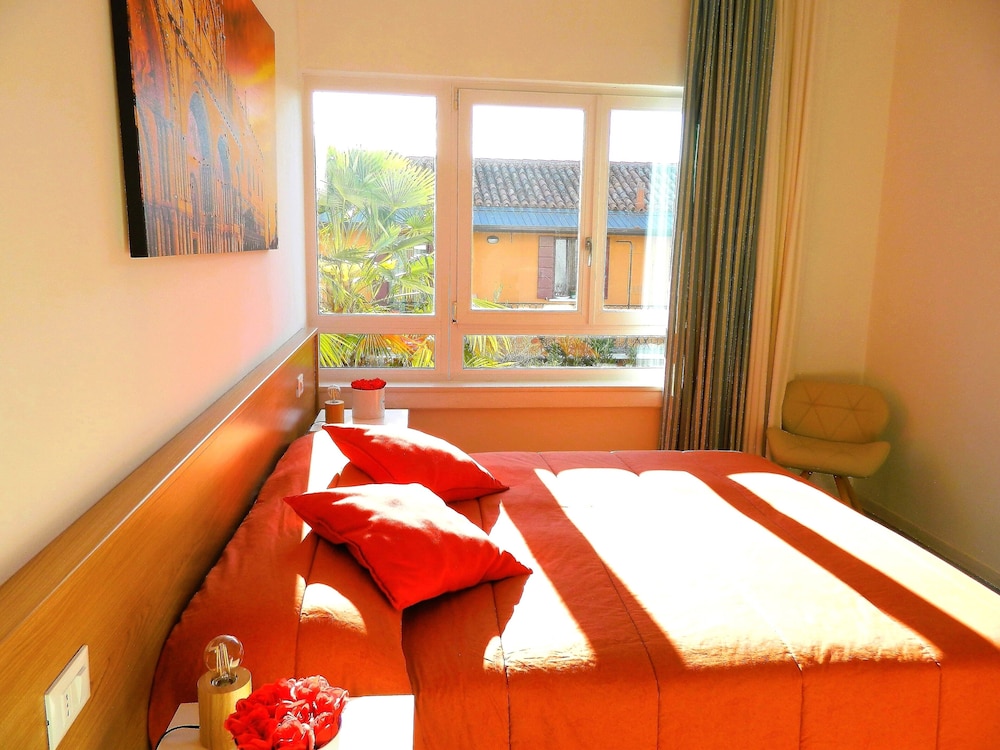 Double or Twin Room photo 2