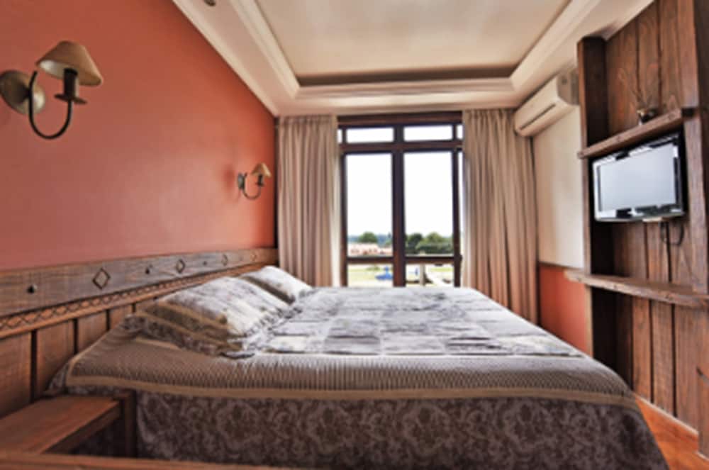 Room (Gauderio)