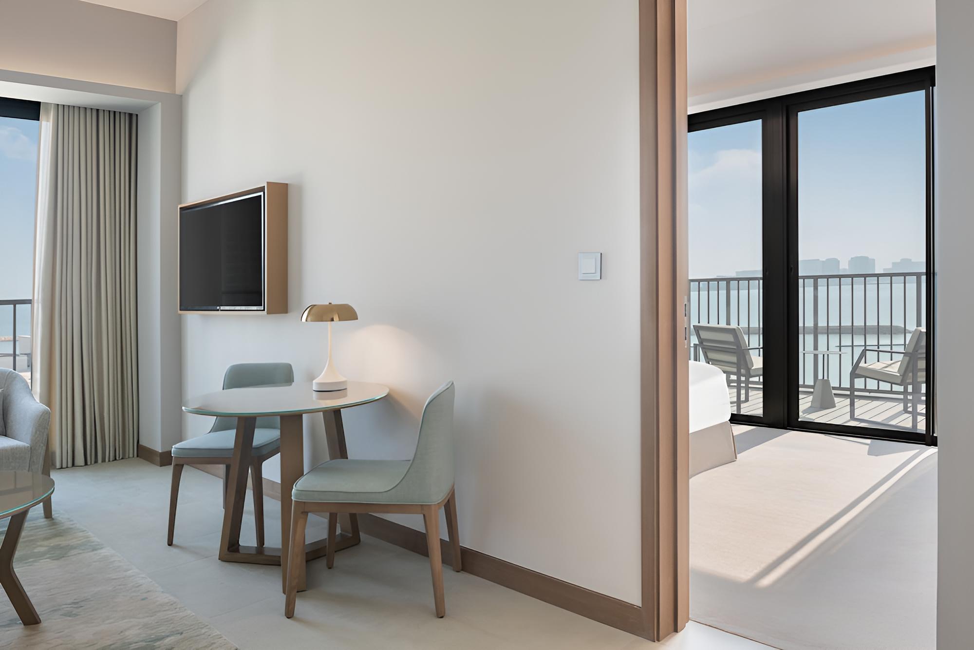 Deluxe Suite, Sea View - Photo 3