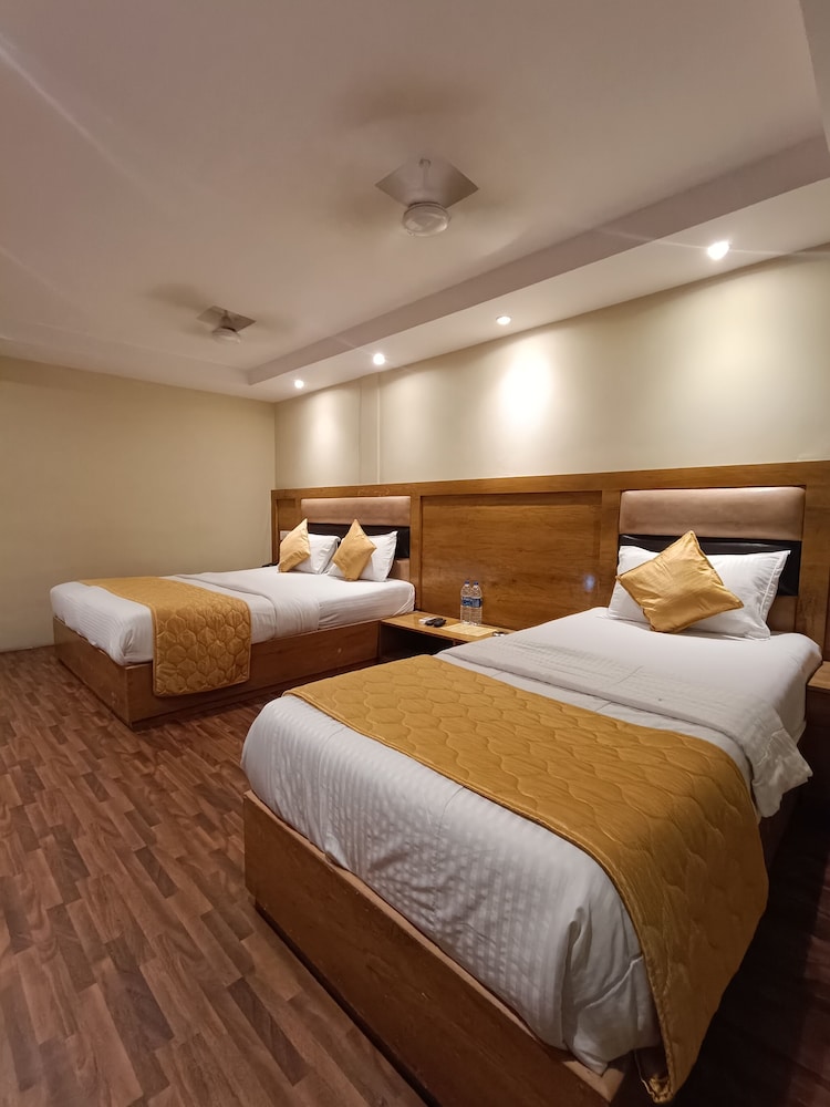 Deluxe Quadruple Room