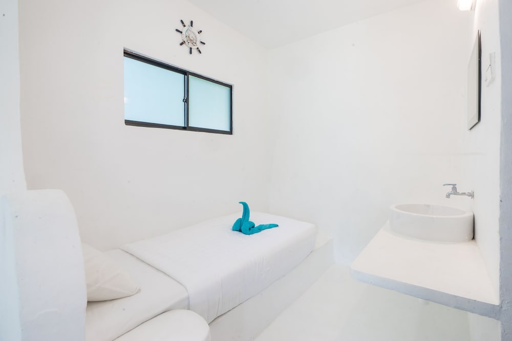 Deluxe Studio Suite