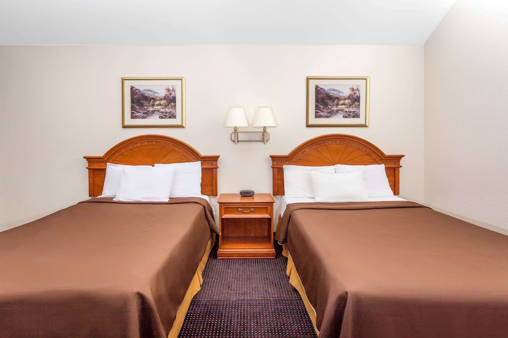 Double Room, 2 Double Beds - Photo 2