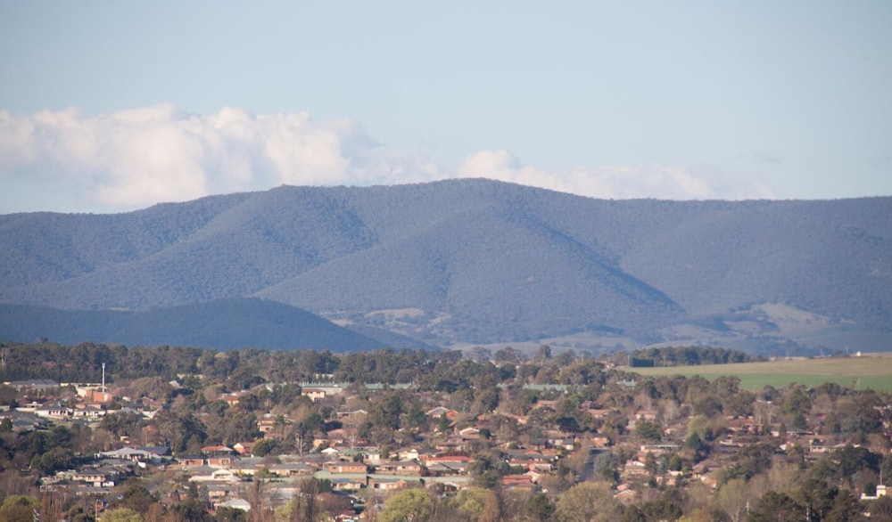 Standard Room, Non Smoking, Balcony (Lithgow Suite) photo 3