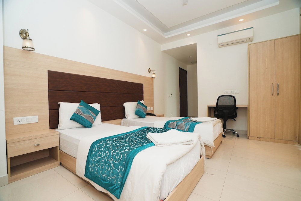 Deluxe Room - Photo 9
