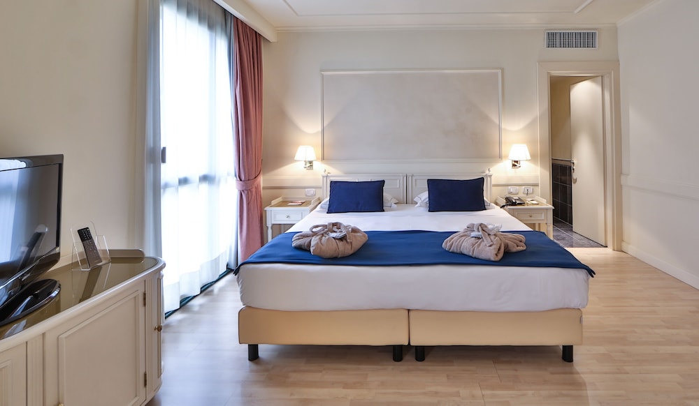 Junior Suite - Photo 1