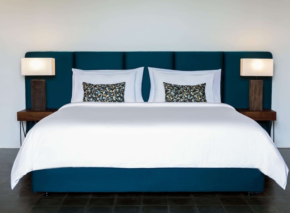 Deluxe Double Room, Balcony, City View photo 3