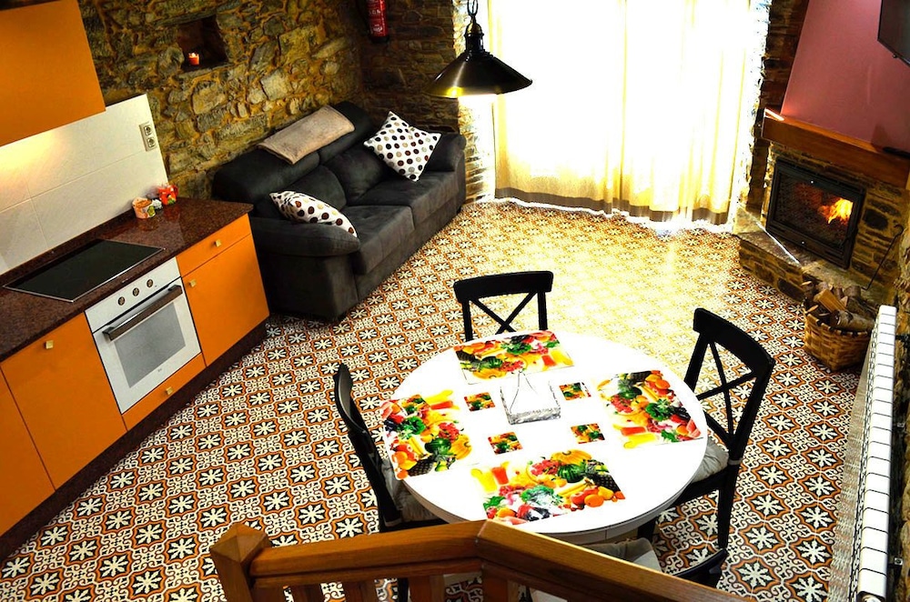House, 1 Bedroom, Hot Tub (El Rincón de Oscos) photo 3