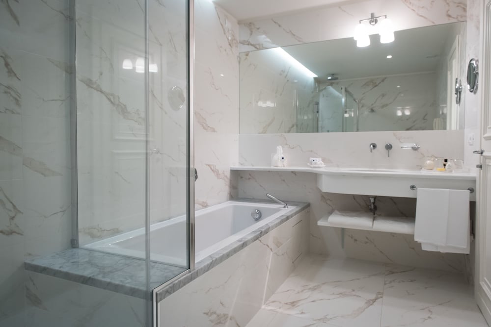 Junior Suite (Sea Side) - Photo 10