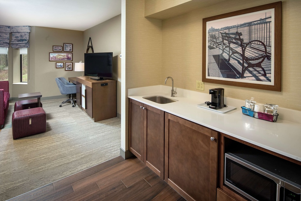 Suite, 2 Queen Beds, Accessible, Bathtub - Photo 3