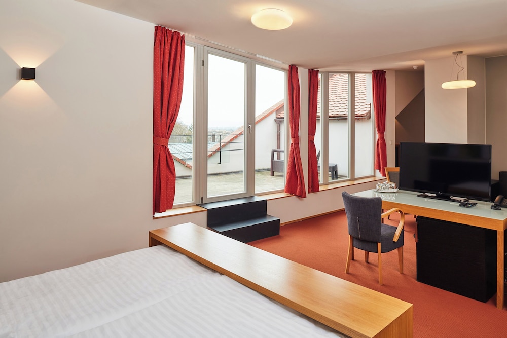 Royal Room photo 1