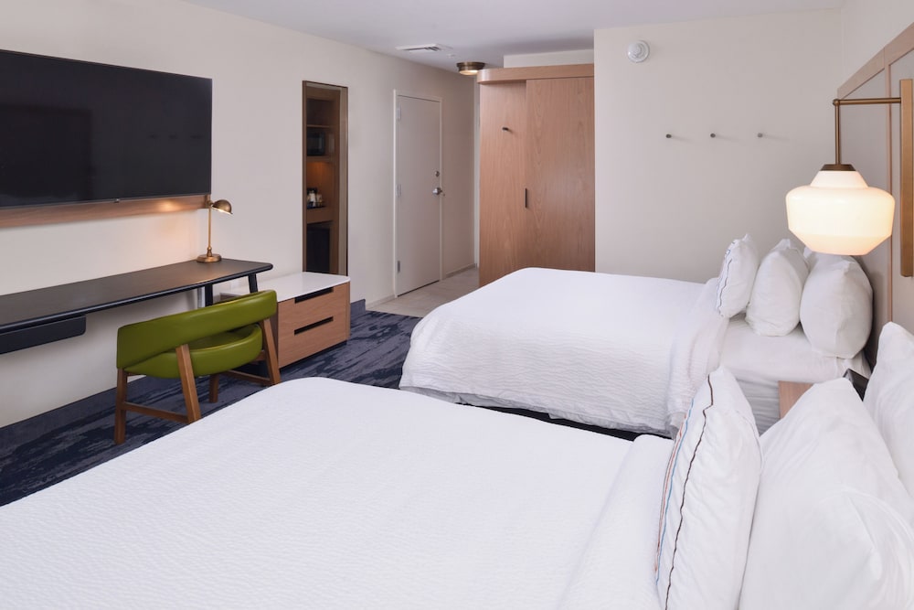 Suite, Multiple Beds