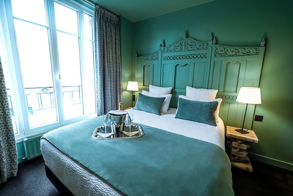 Chambre vue Tour Eiffel photo 1