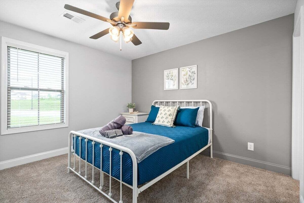 House, Multiple Beds, Patio, Garden View (Unit #808 (1000 Henry Place Blvd)) photo 3