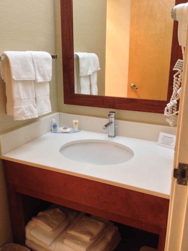 Standard Room, 1 King Bed, Non Smoking - Photo 7