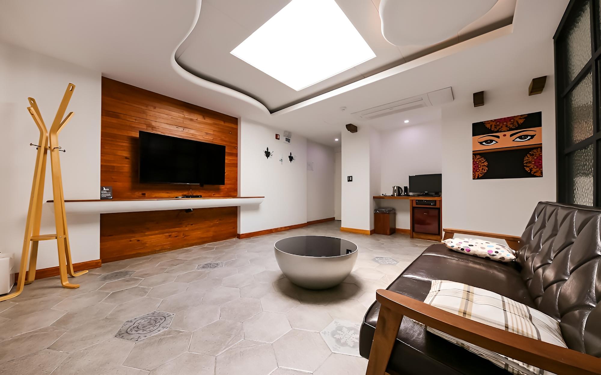 Room (VIP (room 809 styler maximum number o) photo 2