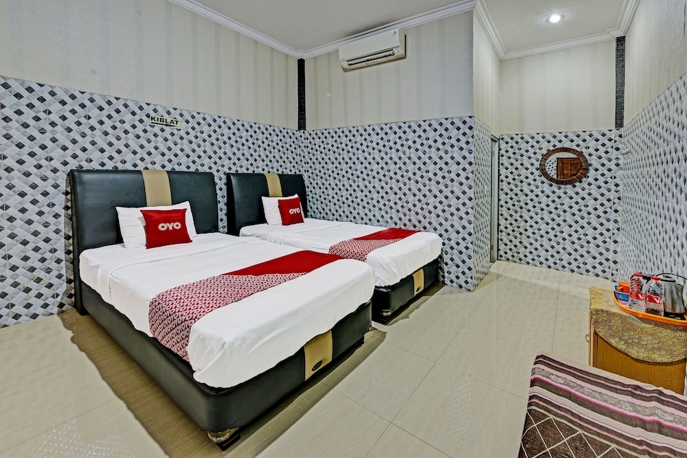 Basic Twin Room photo 1