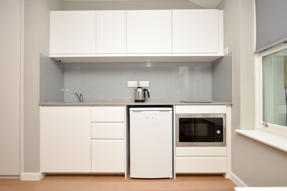Small Studio Apartment photo 3