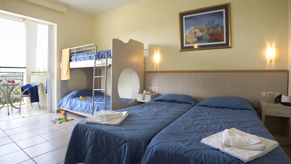 Family Double or Twin Room, Garden View - Photo 1
