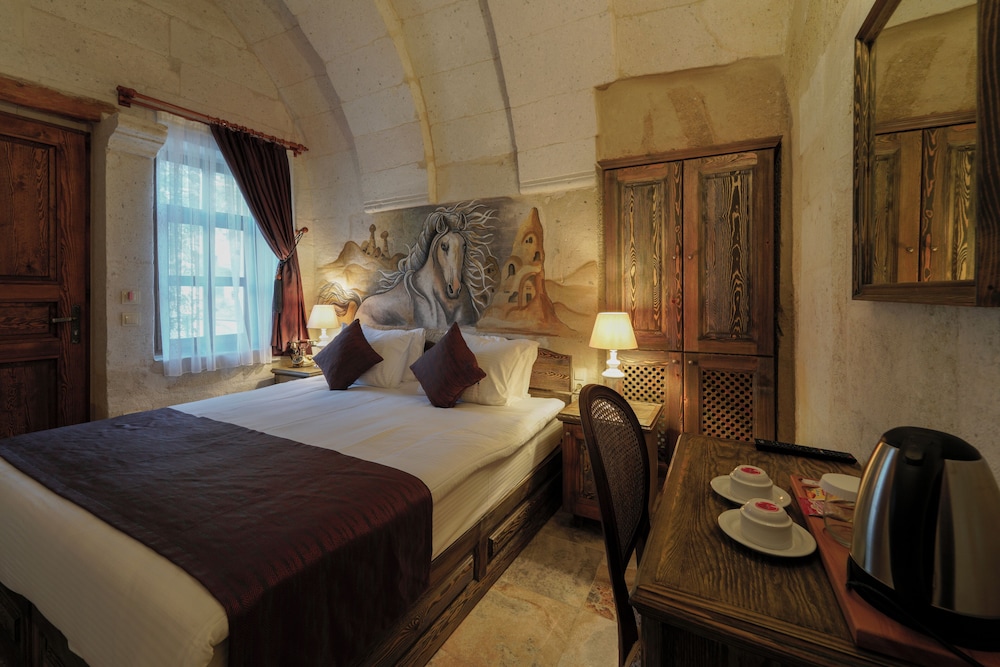 Economy Double Room, Non Smoking, Mountain View photo 3