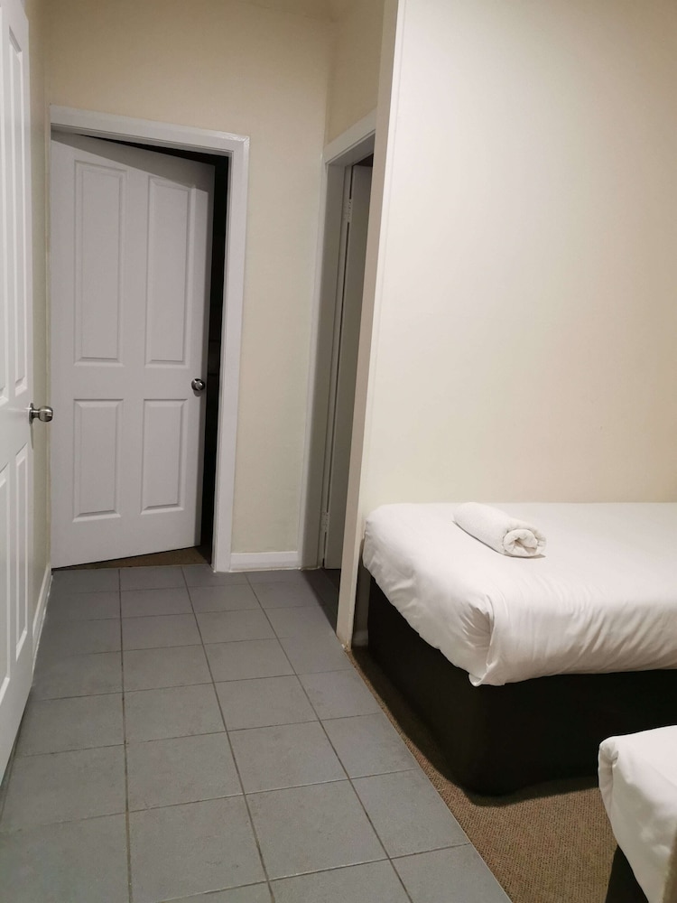 Standard Suite, 2 Bedrooms, Non Smoking, Kitchenette photo 3