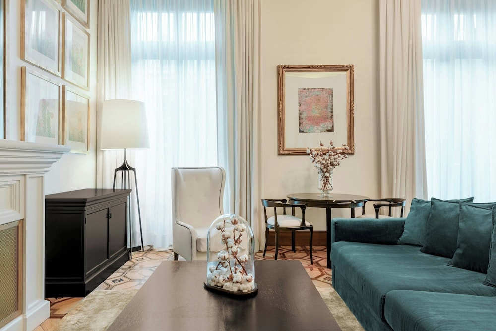 Suite, 1 Bedroom, City View