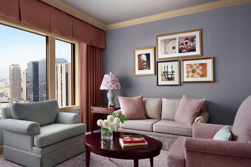 Executive Suite, 1 King Bed - Photo 3