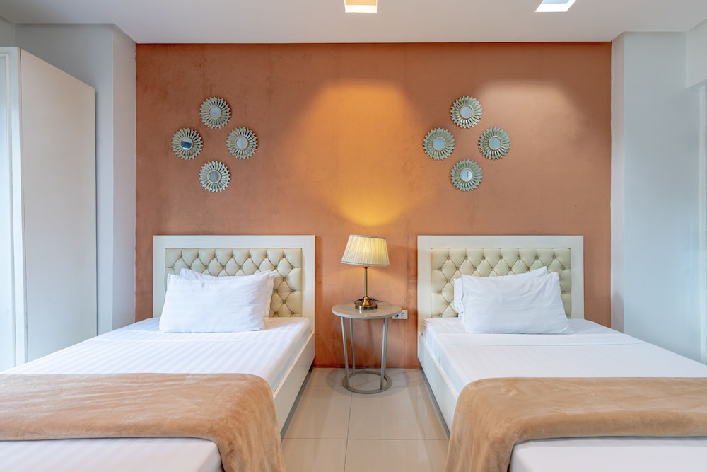 Deluxe Twin Room photo 2