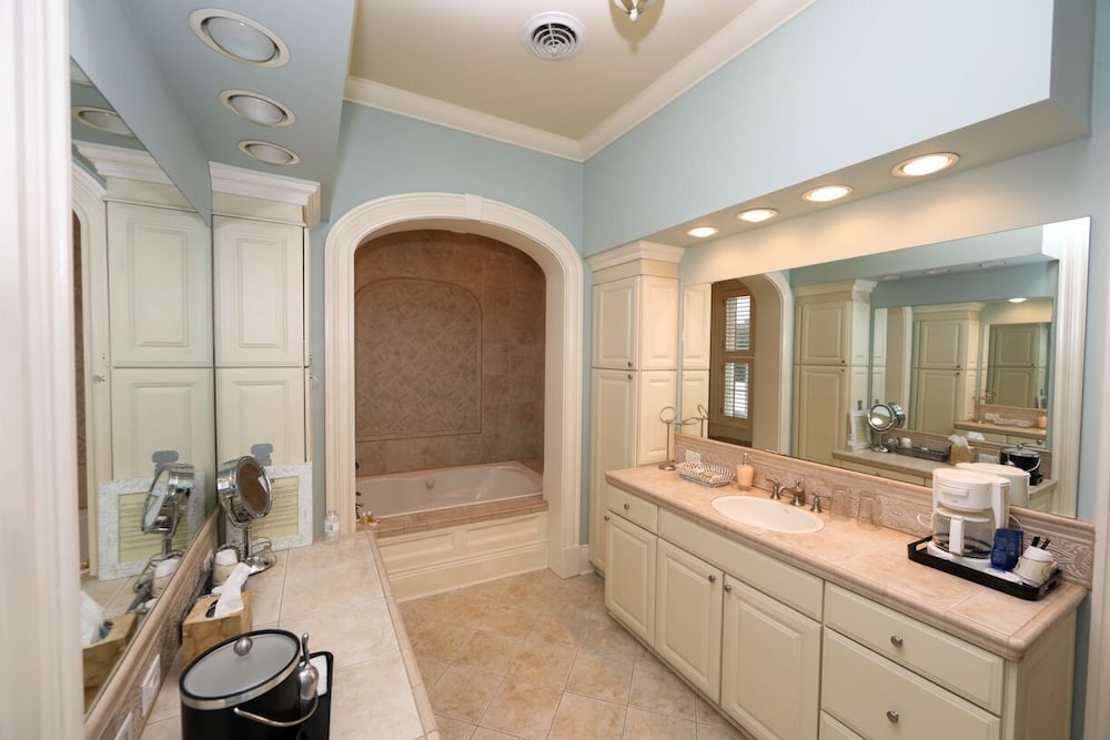 Rachael's Suite, 2nd Floor, No Elevator photo 3