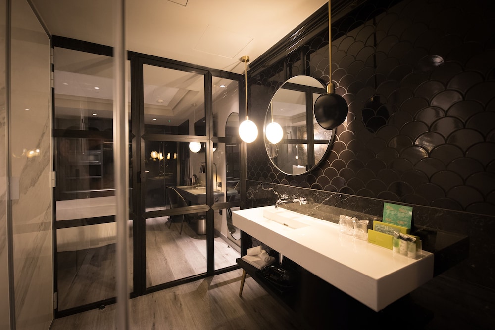Premium Room, Sea View thumbnail 6