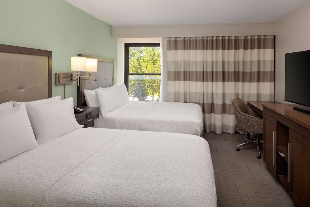 Suite, Accessible, Bathtub - Photo 4