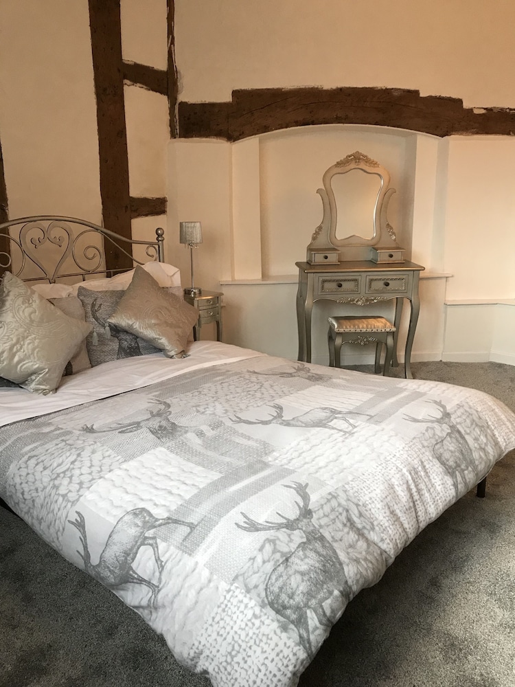 Deluxe Suite, Multiple Beds, Ground Floor photo 2