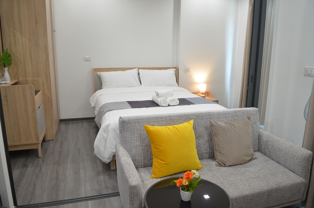 1 Bedroom Apartment photo 2