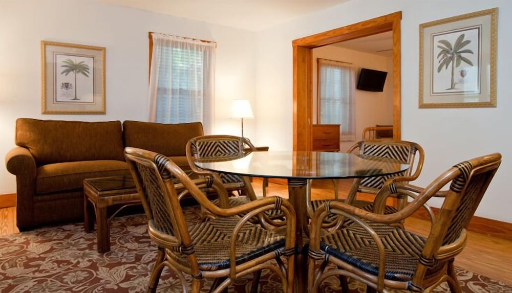 Cigar House King Suite w/ Poolside porch photo 2