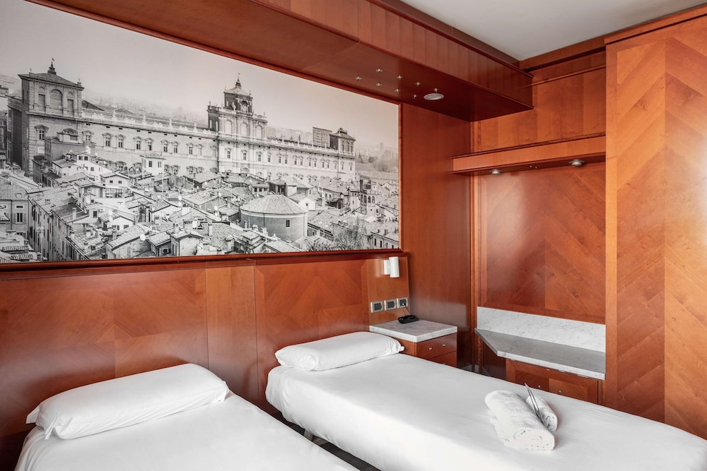 Twin Room, Accessible photo 2