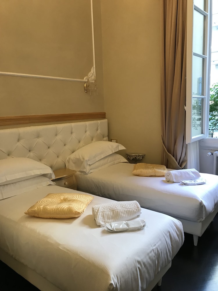 Superior Twin Room photo 2
